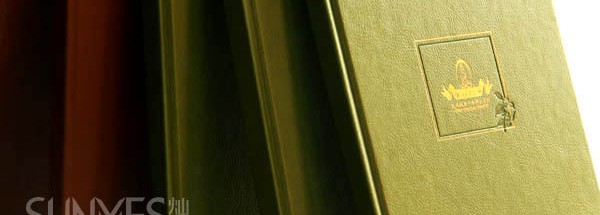 瑜伽經(jīng)洛中草療法畫(huà)冊(cè)包裝策劃設(shè)計(jì)案例